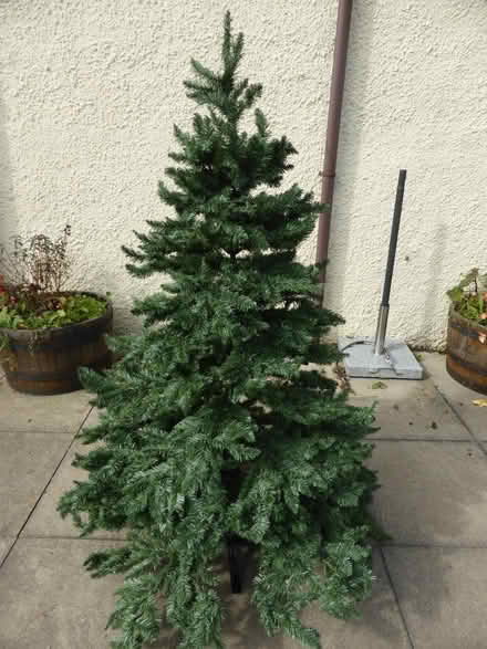 Photo of free Christmas tree - artificial (Sedgwick LA8) #1