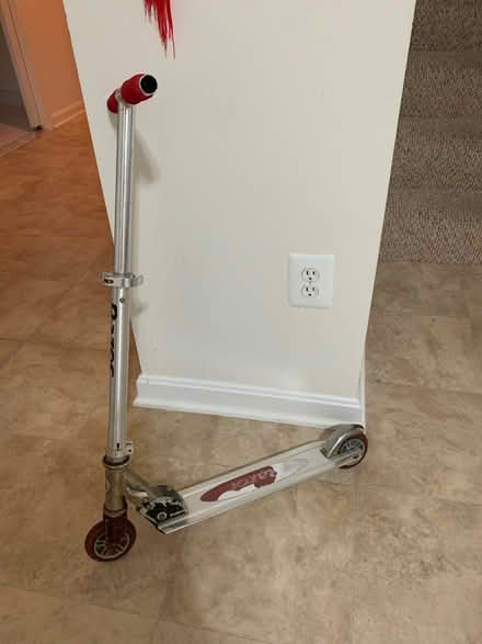 Photo of free Razor Scooter for kids (Boulevard Manor) #1