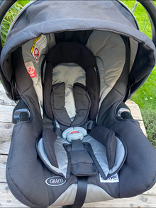 Photo of free Graco first size car seat (SG6 Letchworth) #2