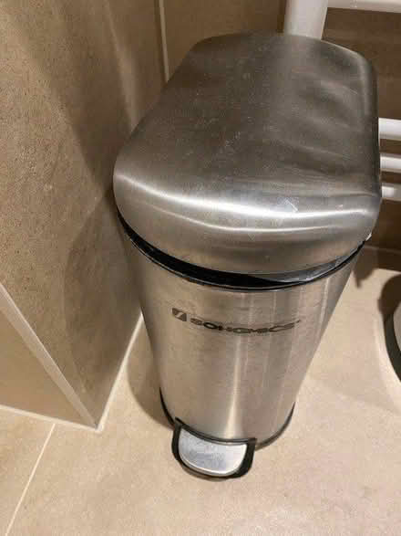 Photo of free Small bin (pedal not working) (BR7) #1