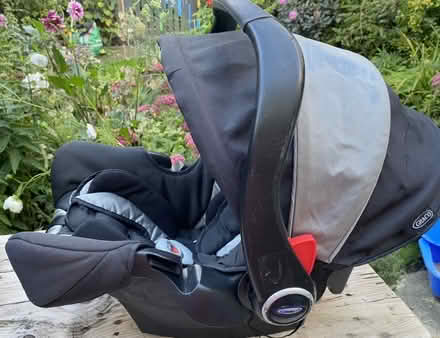 Photo of free Graco first size car seat (SG6 Letchworth) #1