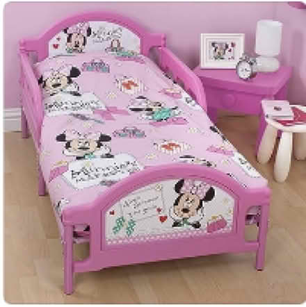 Photo of free toddler cot WITHOUT bedding (Weybridge KT13) #1
