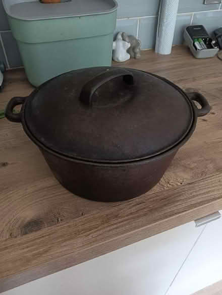 Photo of free Cast Iron cooking pot (Lower Walkley S6) #2