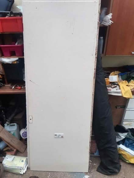 Photo of free 2x painted hardboard sheet (Scotches DE56) #1