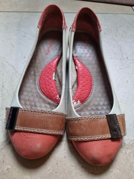 Photo of free Size 5 hush puppies (Woodley RG5) #4