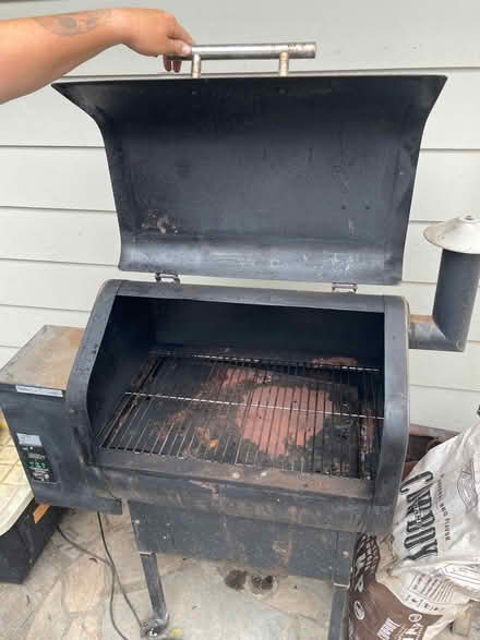 Photo of free Green mountain grill smoker (Cotati) #2