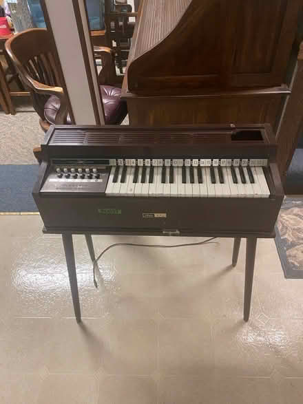 Photo of free Magnus Chord Organ (West Bristol, PA) #1