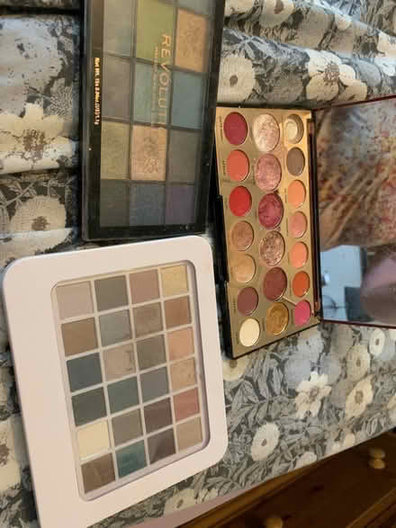 Photo of free Palettes make up (WD19 oxhey) #1