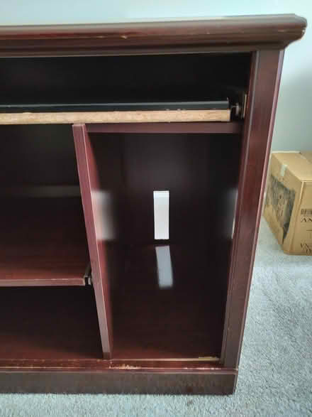 Photo of free computer desk (Fontenaix subdiv., Naperville) #2