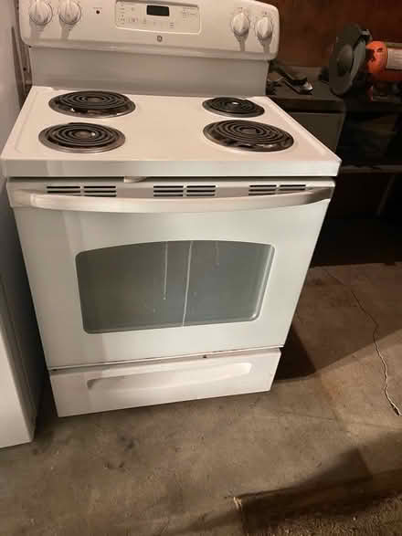 Photo of free Electric Stove (Ypsilanti Township) #2