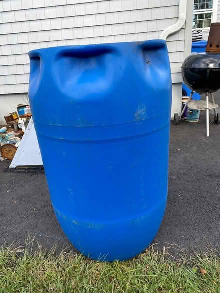 Photo of free Blue barrel, no top (End of Beaver St) #1