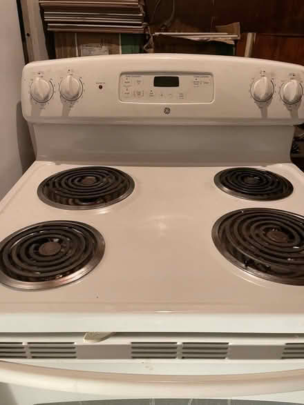 Photo of free Electric Stove (Ypsilanti Township) #1