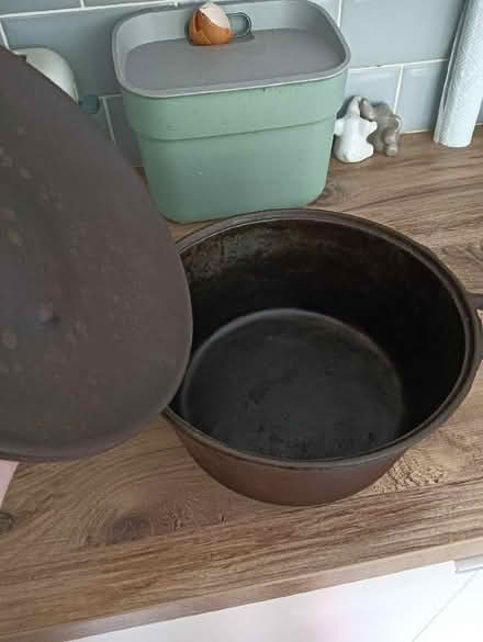Photo of free Cast Iron cooking pot (Lower Walkley S6) #1