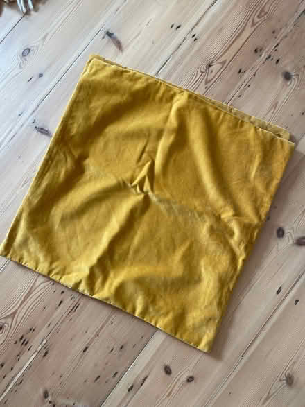 Photo of free 2 Pillow cases 50x50 (N16 / Dalston - Stokey) #1