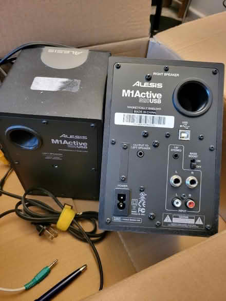 Photo of free Speakers (Montgomery Village (Montgomery Village (Stedwick)) #2