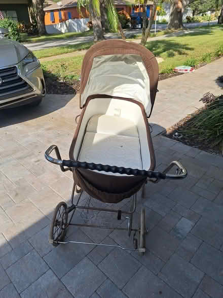 Photo of free Vintage Baby Pram Stroller (Tarpon Springs) #1