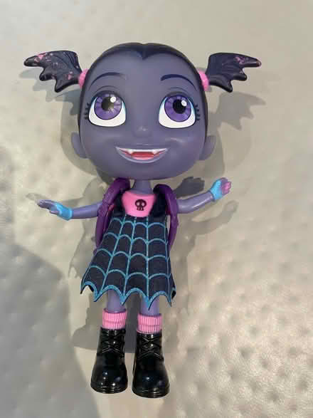 Photo of free Vampirina Toy Figure (Bowbridge) #1
