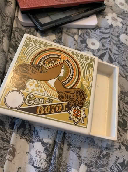 Photo of free Trinket box (WD19 oxhey) #1