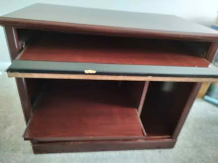 Photo of free computer desk (Fontenaix subdiv., Naperville) #1