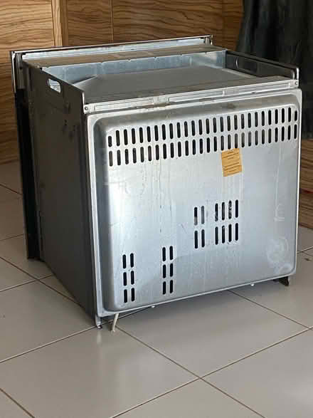 Photo of free Electric oven (CR4) #1