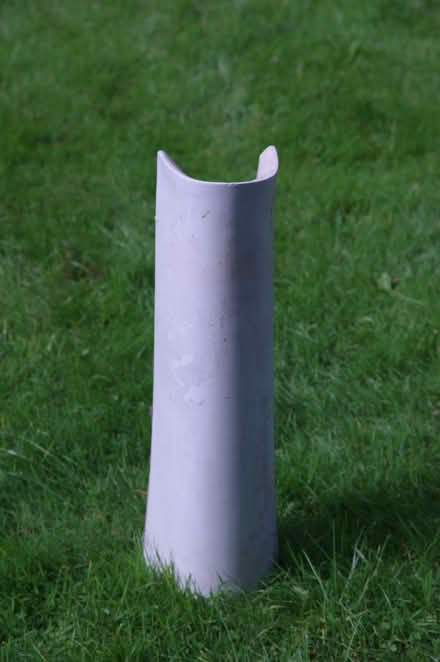Photo of free Basin Pedestal (Threemilestone) #1