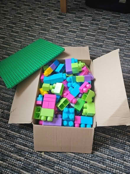 Photo of free Large bricks with a base. (Harbury CV33) #1
