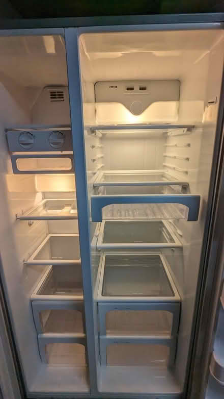 Photo of free American Style Fridge Freezer. LG (East Leake LE12) #4