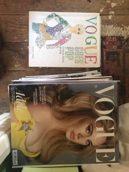 Photo of free vogue magazines (Oxlinch GL10) #2