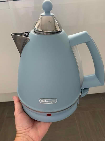 Photo of free De Longhi Blue Kettle (Glenrothes KY7) #2