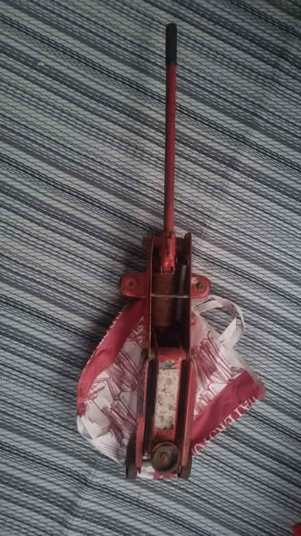 Photo of free Car/ caravan jack (WA16) #4