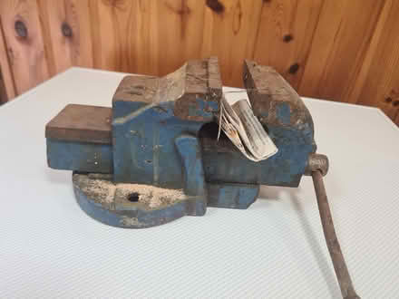Photo of free Shed clear out: bench top vice (SE17 - Elephant & Castle) #2