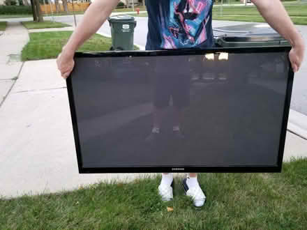 Photo of free Samsung 52" flat screen TV (Palatine) #1