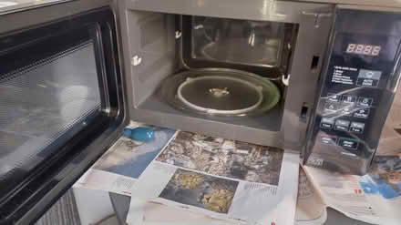 Photo of free Daewoo microwave oven (Oswestry) #1