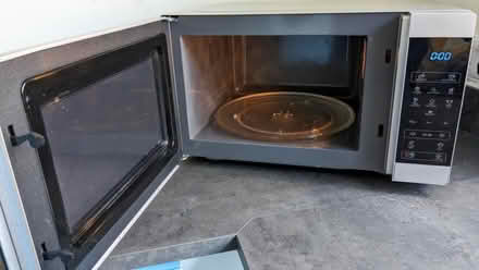 Photo of free Microwave Oven, 900W, Sharp (East Leake LE12) #3