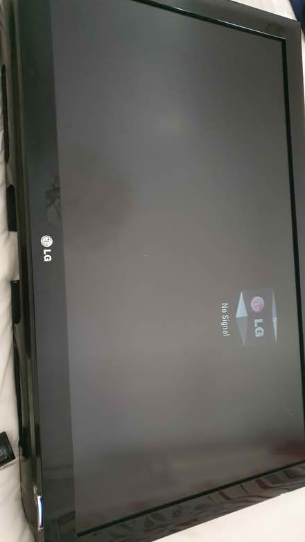 Photo of free LG 36 inch. TV not smart TV (Dublin 8) #1