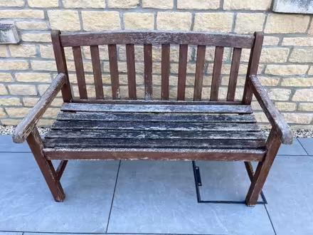 Photo of free Garden bench (Kingsclere RG20) #1