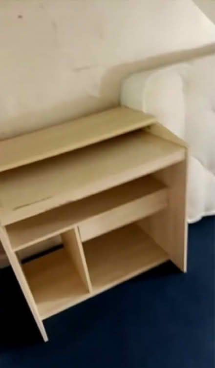 Photo of free Desk (Downham BR1) #1