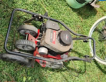 Photo of free gas powered edger (Acredale) #1