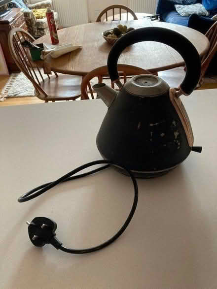 Photo of free Working kettle (E2) #1
