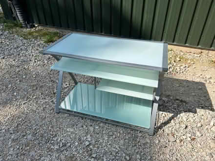 Photo of free Media stand - chrome and glass (Hearthstone DE4) #1