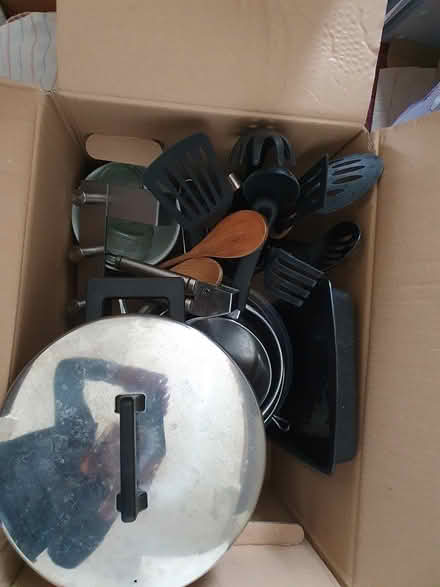 Photo of free 2 boxes of kitchen bits + bobs SS2 (Southend on sea SS2) #2