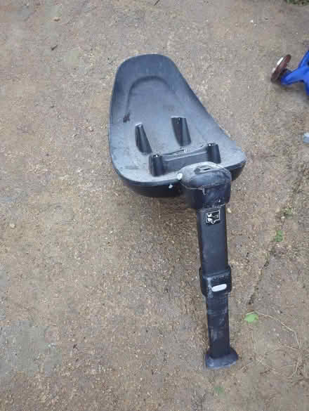 Photo of free Car seat base (Beckley OX3) #1