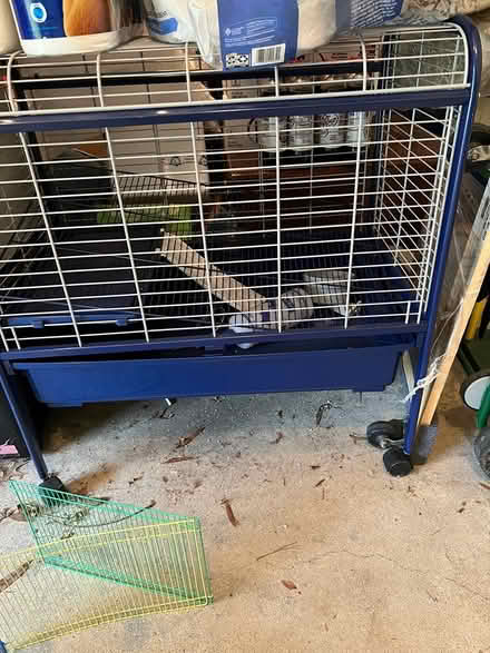 Photo of free Pet cage (Falls Church) #1