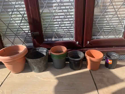 Photo of free Pots (DA9) #1