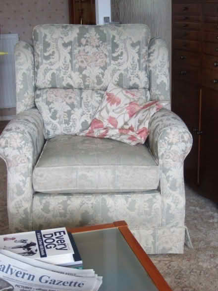 Photo of free Lounge chair (Barnard's Green WR14) #1