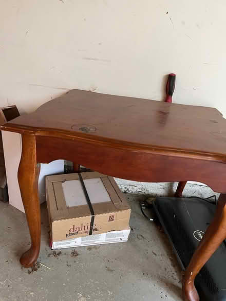 Photo of free End table (Falls Church) #2