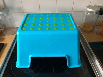 Photo of free Plastic stepping stool (OX3 Headington) #1