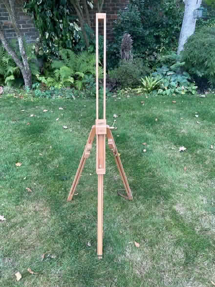 Photo of free Windsor newton easel (Burpham surrey) #2