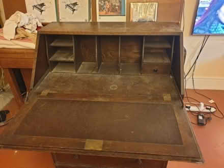 Photo of free oak bureau (Driffield YO25) #2