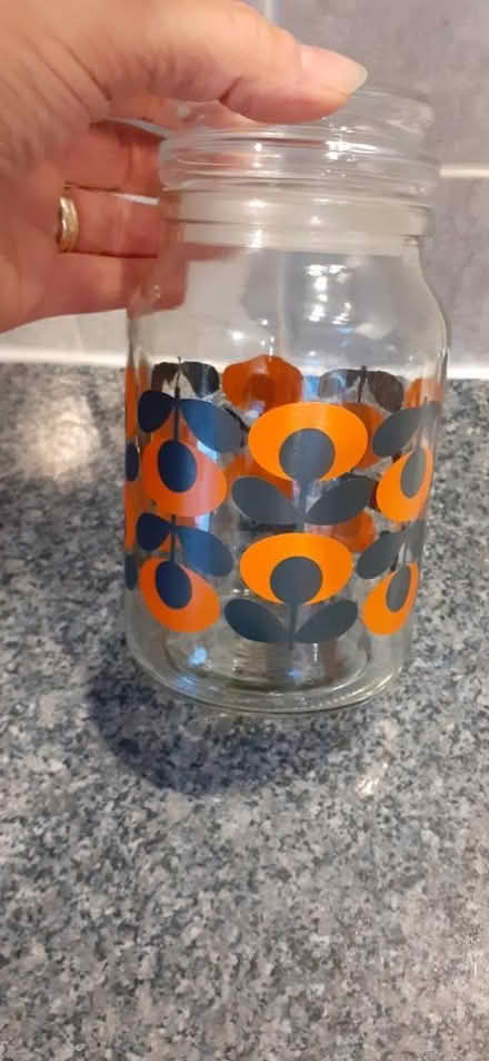 Photo of 2 Patterned Jars (Mansfield NG19) #2